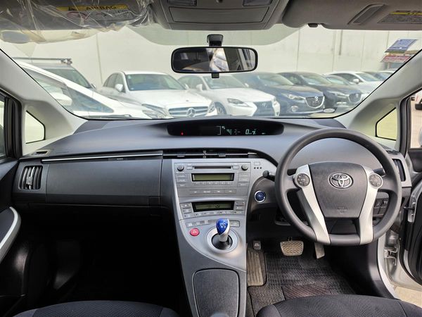 2015 Toyota Prius Hybrid 1.8L Low *32K* Kms Alloys AUX Finance Available Carousel 9