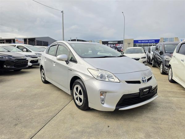 2015 Toyota Prius Hybrid 1.8L Low *32K* Kms Alloys AUX Finance Available Carousel 8