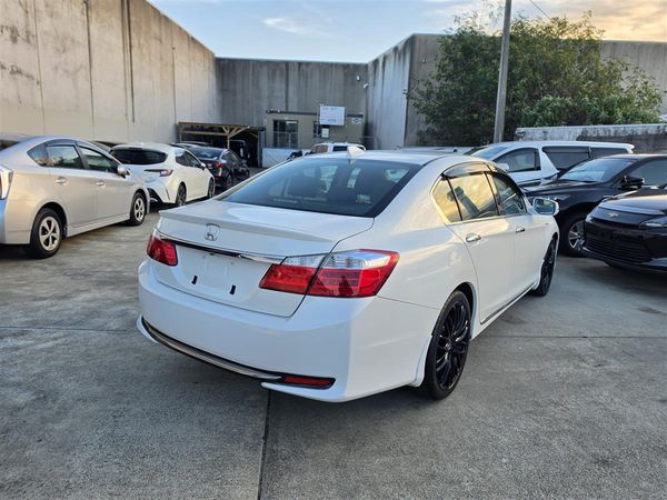 2016 Honda Accord Hybrid 2.0EX Adaptive Cruise Electric Seats Lane Assist Rev Cam Finance Available Carousel 5