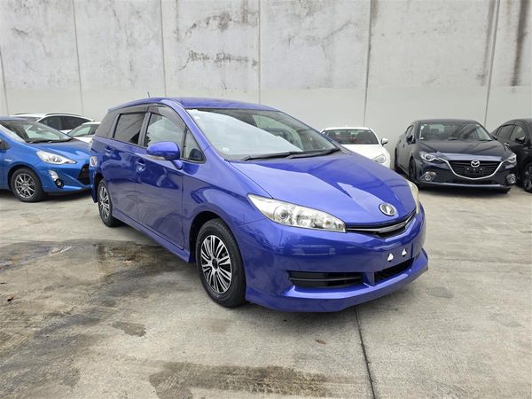 2013 Toyota Wish 1.8X New Shape *7 Seats* Low Kms Rev Camera/Bluetooth Finance Available Carousel 7