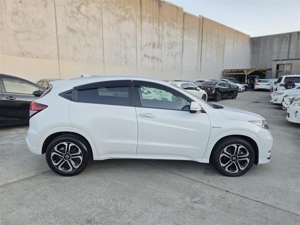 2015 Honda Vezel Hybrid Z Pkg Cruise Leather Alloys Paddle Rev Cam/Bluetooth Finance Available Carousel 7