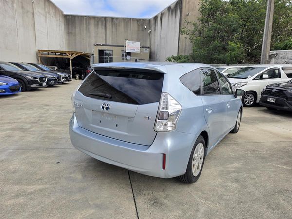2013 Toyota Prius Alpha S Hybrid 7 Seats Low *43K* Kms Rev Cam/Bluetooth Alloys Finance Available Carousel 6