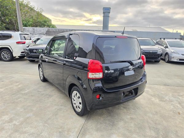 2015 Toyota Porte 1.5 VVT-ie Auto Stop Heated Seat Electric Door Rev Cam Low Kms Finance Available Carousel 3