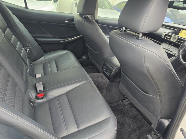 2015 Lexus IS 300h Hybrid SUNROOF Leather Radar Cruise BSM Electric Seat Finance Available Carousel 12