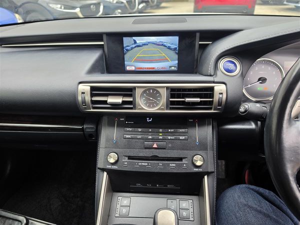 2015 Lexus IS 300h Hybrid SUNROOF Leather Radar Cruise BSM Electric Seat Finance Available Carousel 15