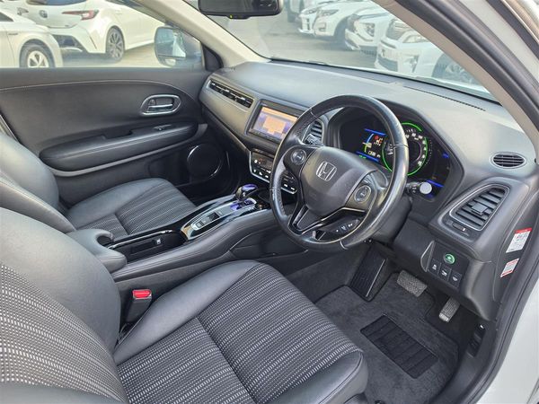 2015 Honda Vezel Hybrid Z Pkg Cruise Leather Alloys Paddle Rev Cam/Bluetooth Finance Available Carousel 2