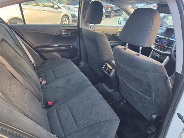 2016 Honda Accord Hybrid 2.0EX Adaptive Cruise Electric Seats Lane Assist Rev Cam Finance Available Carousel 9