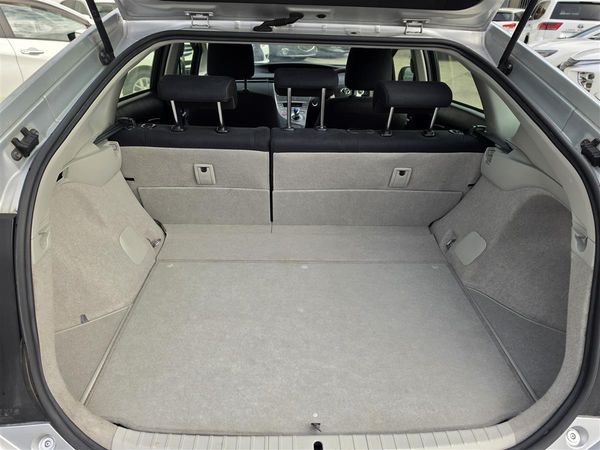 2015 Toyota Prius Hybrid 1.8L Low *32K* Kms Alloys AUX Finance Available Carousel 6