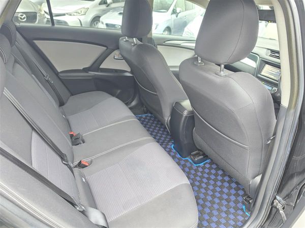 2017 Toyota Avensis 2.0Xi Lane Assist Paddle Alloys Rev Camera/Bluetooth Finance Available Carousel 12