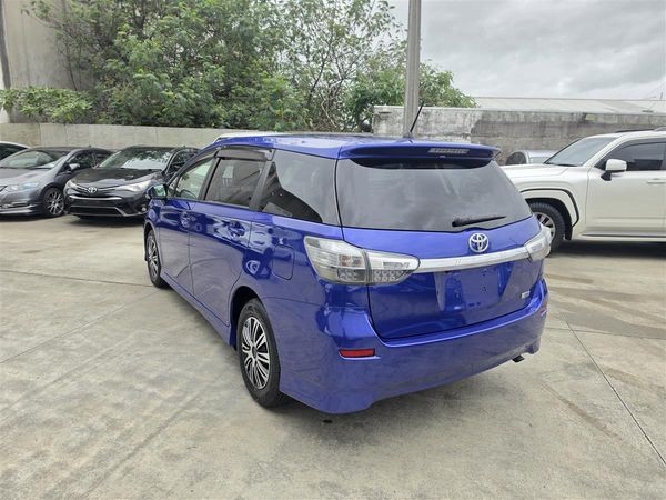 2013 Toyota Wish 1.8X New Shape *7 Seats* Low Kms Rev Camera/Bluetooth Finance Available Carousel 3