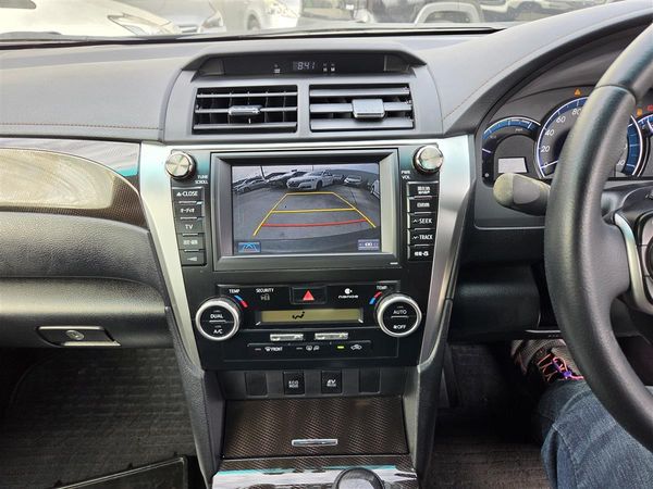 2013 Toyota Camry Hybrid G Pkg Cruise Electric Seat Alloys Rev Cam/Bluetooth Keyless Finance Available Carousel 12