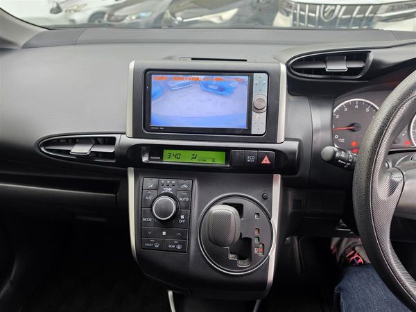 2013 Toyota Wish 1.8X New Shape *7 Seats* Low Kms Rev Camera/Bluetooth Finance Available Carousel 13