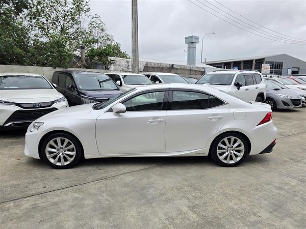 2015 Lexus IS 300h Hybrid SUNROOF Leather Radar Cruise BSM Electric Seat Finance Available Carousel 7