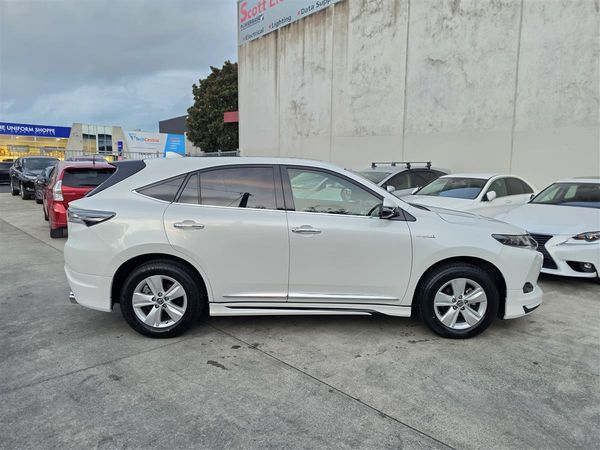 2015 Toyota Harrier Hybrid 4WD BodyKit SUNROOF Leather Adaptive Cruise Rev Cam Finance Available Carousel 7