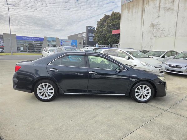 2013 Toyota Camry Hybrid G Pkg Cruise Electric Seat Alloys Rev Cam/Bluetooth Keyless Finance Available Carousel 5
