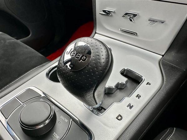 2013 Jeep Grand Cherokee 6.4L HEMI SRT8 Carousel 18