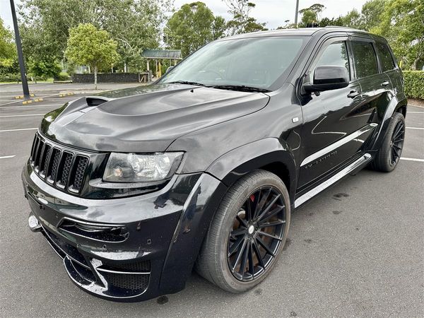 2013 Jeep Grand Cherokee 6.4L HEMI SRT8 Carousel 7