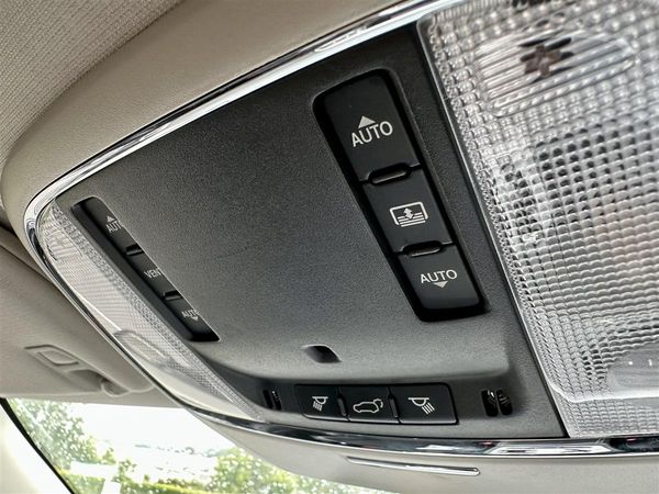 2013 Jeep Grand Cherokee 6.4L HEMI SRT8 Carousel 17
