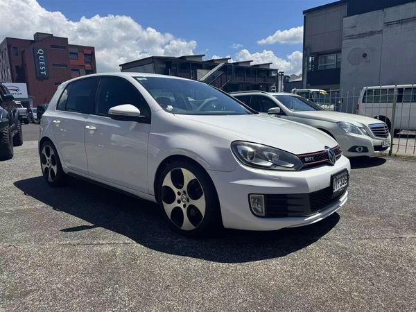2011 Volkswagen Golf GTI Carousel 2