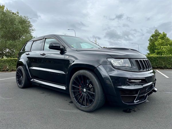 2013 Jeep Grand Cherokee 6.4L HEMI SRT8 Carousel 1