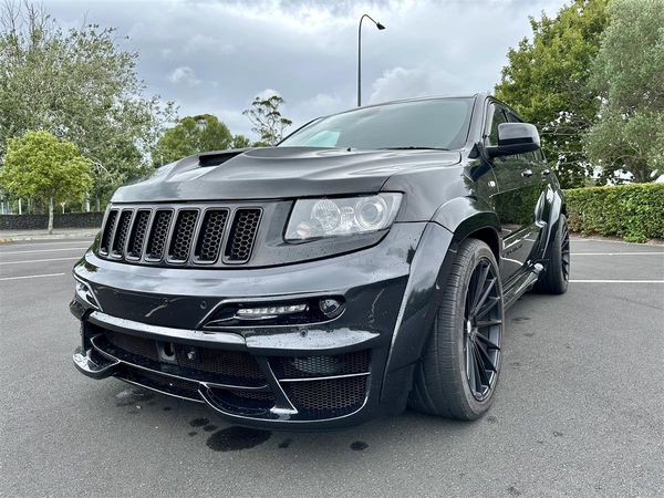 2013 Jeep Grand Cherokee 6.4L HEMI SRT8 Carousel 5
