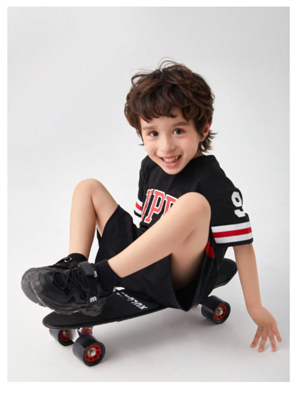 2pcs Young Boy Sporty Loose Fit Drop Shoulder Round Neck T-Shirt With Multi-Color Letter Print