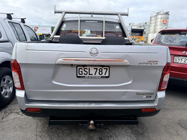 2013 Ssangyong Actyon 4X2 AUTO DIESEL Carousel 5