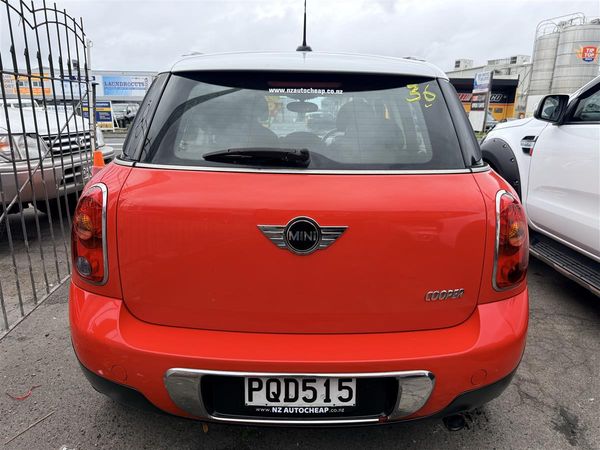 2011 MINI Cooper CROSSOVER Carousel 6
