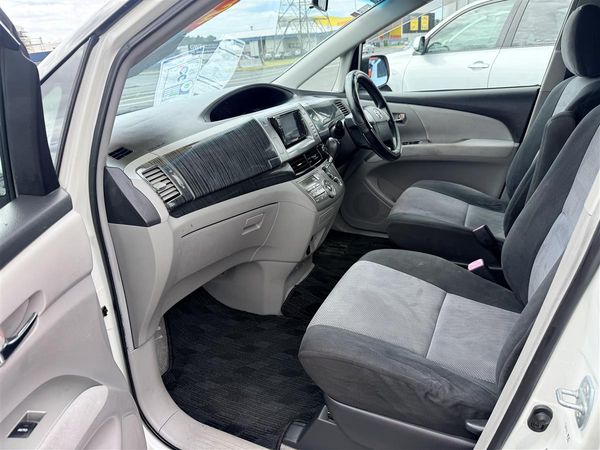 2006 Toyota Estima V6 AERAS Carousel 7