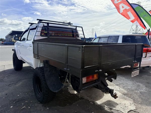2014 Toyota Hilux SR5 4WD 3.0TD DC 5M Carousel 7
