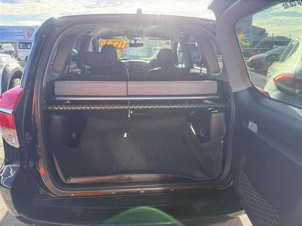 2011 Toyota Vanguard Carousel 10