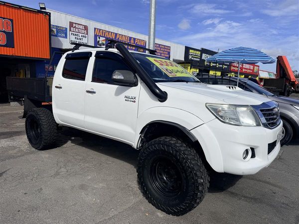2014 Toyota Hilux SR5 4WD 3.0TD DC 5M Carousel 2