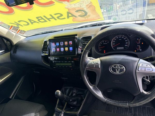 2014 Toyota Hilux SR5 4WD 3.0TD DC 5M Carousel 4