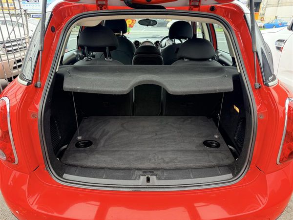2011 MINI Cooper CROSSOVER Carousel 11