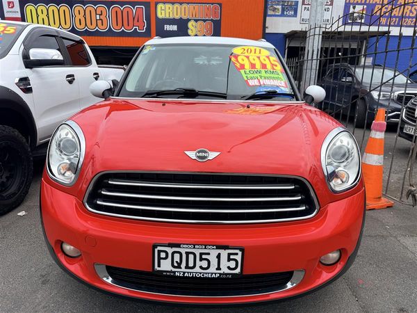 2011 MINI Cooper CROSSOVER Carousel 1