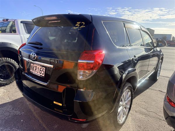 2011 Toyota Vanguard Carousel 5