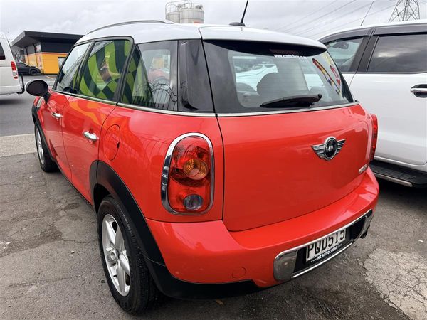 2011 MINI Cooper CROSSOVER Carousel 7