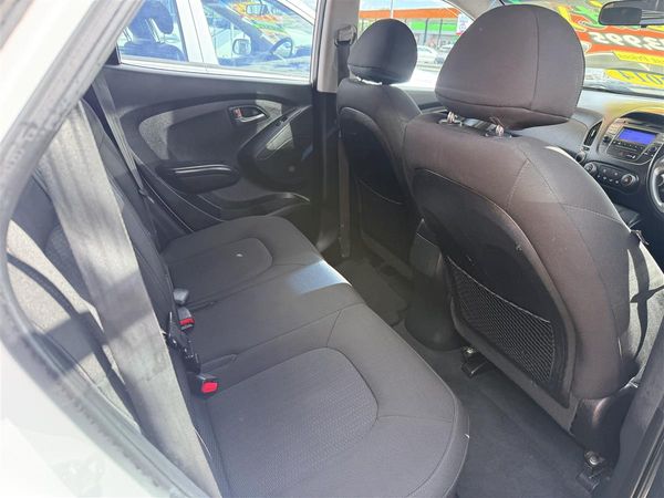 2014 Hyundai iX35 GDI2.06A 2.0P6A/SW5S Carousel 10