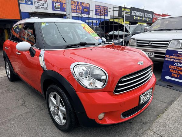 2011 MINI Cooper CROSSOVER Carousel 2