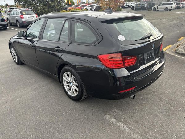 2014 BMW 320i Tourer Sport Carousel 5