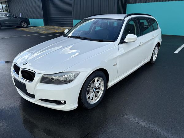 2011 BMW 320i Tourer Sport Carousel 4
