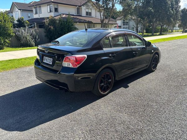 2013 Subaru Impreza G4 AWD Carousel 6