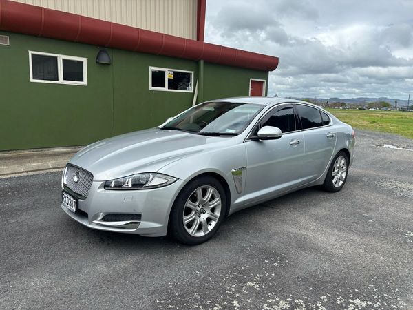 2012 Jaguar XF 3.0P V6 Luxury Carousel 3