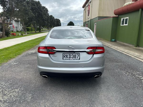 2012 Jaguar XF 3.0P V6 Luxury Carousel 5