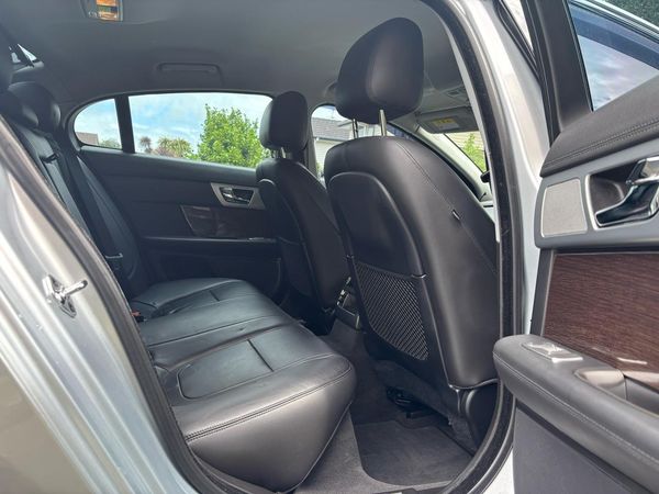 2012 Jaguar XF 3.0P V6 Luxury Carousel 1