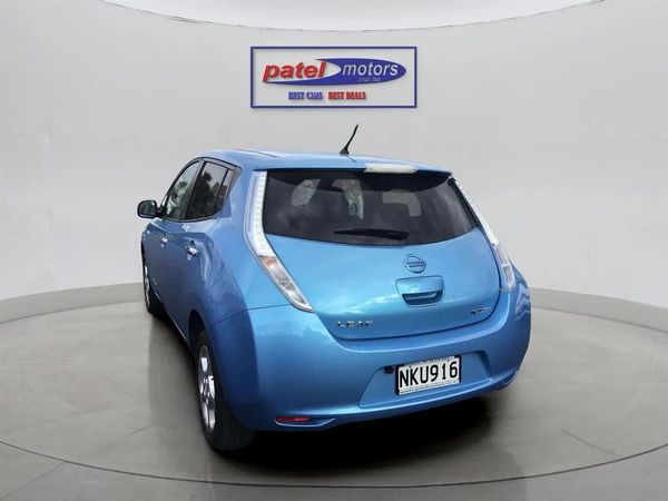 2011 Nissan Leaf Carousel 4