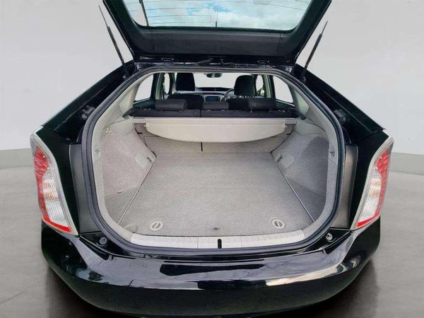 2014 Toyota Prius PETROL HYBRID Carousel 6