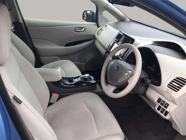 2011 Nissan Leaf Carousel 9