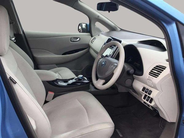 2011 Nissan Leaf Carousel 7