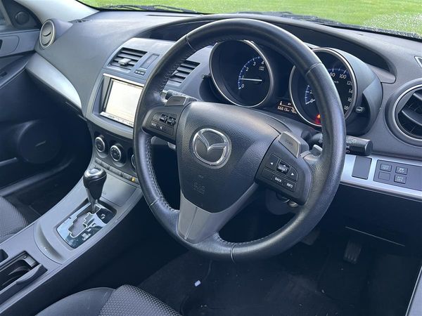 2012 Mazda Axela 20S SPORTS !! VERY LOW KMS !! Carousel 11